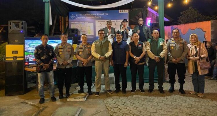 Silaturahmi, Perkenalan, Dansektor 6 Citarum Harum, Kolonel Inf. Yanto Kusno Hendarto, Pesan Kolonel Yanto Kusno Hendarto, Keberhasilan Program Citarum Harum, Partisipasi Pemangku Kepentingan, Tugas Sektor 6 Citarum Harum, Pengawasan Limbah Pabrik, Pembibitan Tanaman, Biopori, Pembersihan Sampah, Pendidikan Lingkungan, Malam Silaturahmi, Pemimpin Wilayah, Dukungan Satgas Citarum Harum Sektor 6, Taman Ceria sebagai Sarana Edukasi, Fasilitas Taman Ceria, Cafe dan Mie Kocok Tulang Ceria