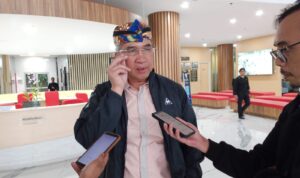 Pejabat Wali Kota Cimahi, Dicky Saromi, Serahkan DPA 2024: Fokus pada Pembelanjaan Publik dan Pengelolaan Sampah Dicky Saromi, Penyerahan DPA 2024, Pembelanjaan Publik, Infrastruktur Kota, Pengelolaan Sampah, RPD 2026, Rencana Pembangunan Jangka Panjang